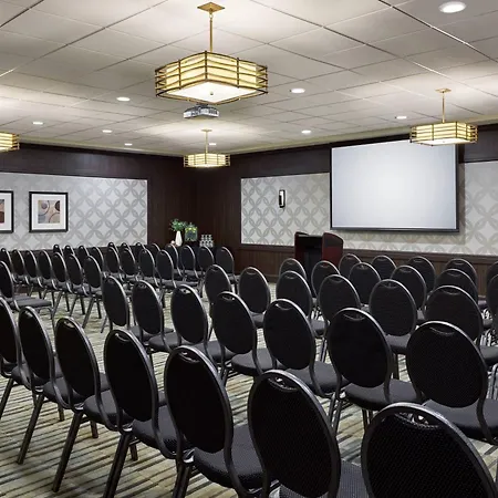Delta Hotels By Marriott Muskegon Convention Center-3